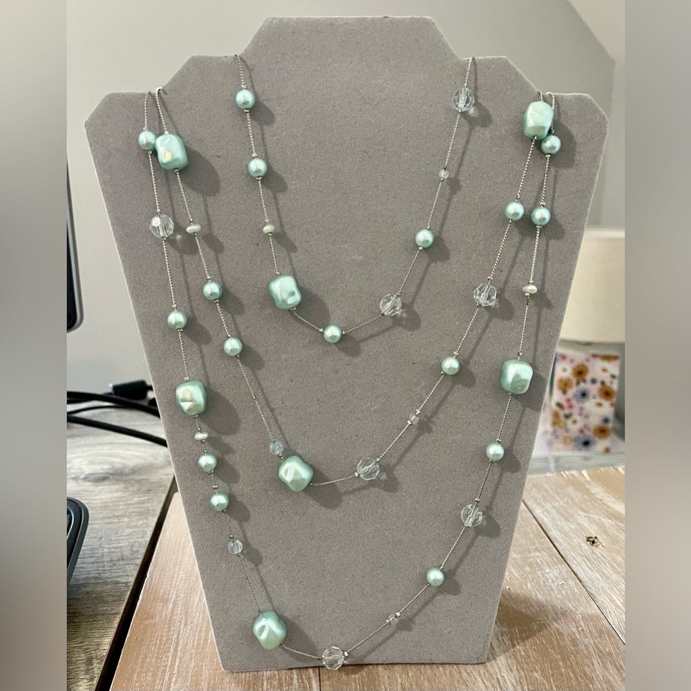 💙Vintage pearls and clear stones necklace